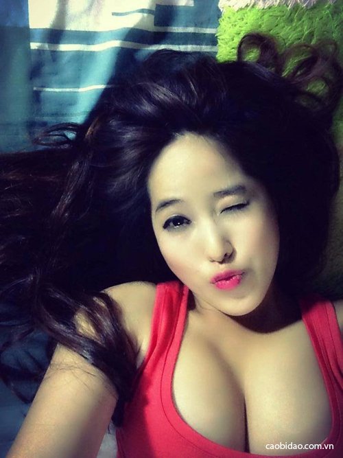 không thở nỗi ngực to không thở nỗi ngực to